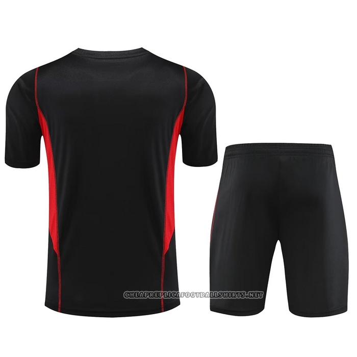 Tracksuit
 Sao Paulo 2023-2024 Short Sleeve
 Black
 - Shorts
